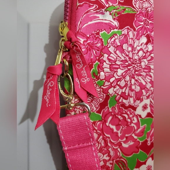 LILLY PULITZER | PINK AND GREEN FLORAL TROPICAL FLORALS LAPTOP CASE - Picture 4 of 13